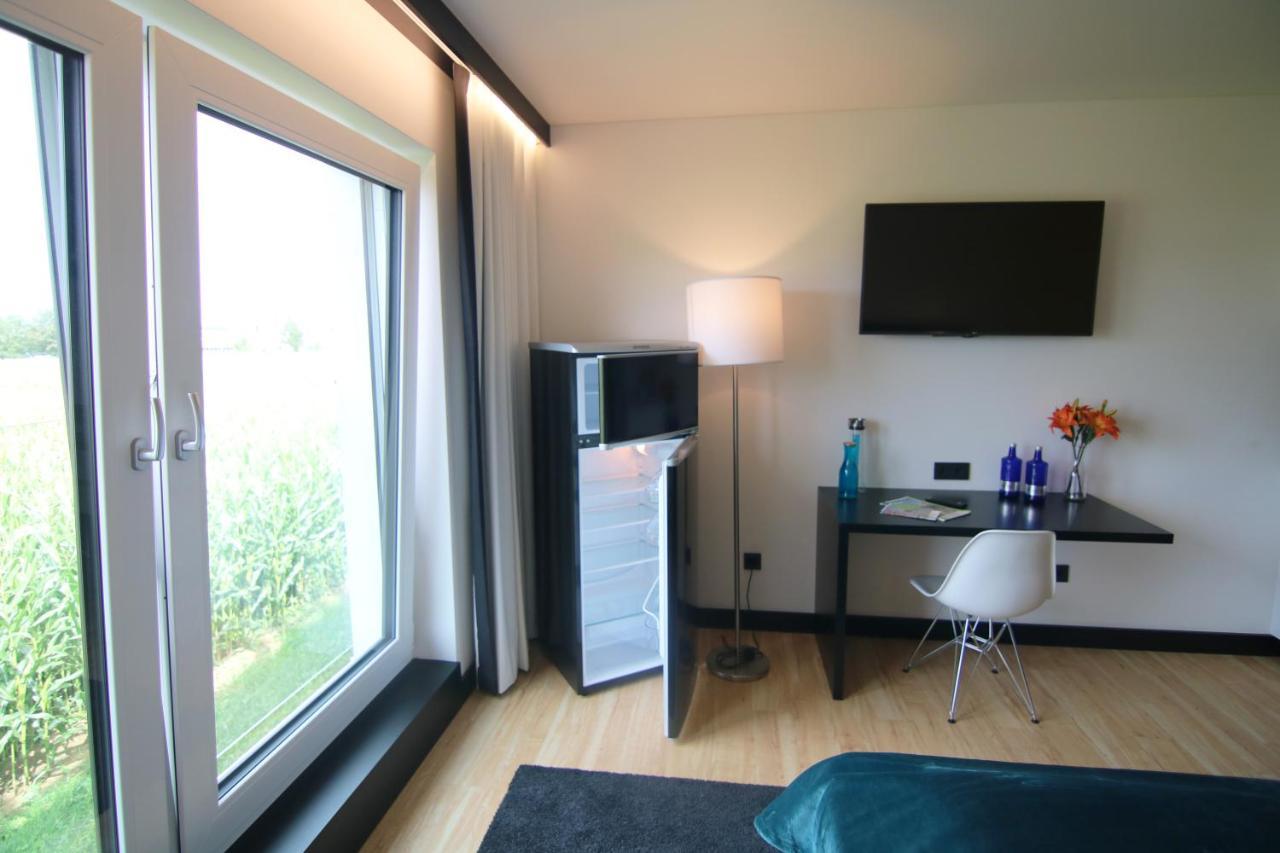 Me Hotel By Wmm Hotels Meitingen Exterior foto